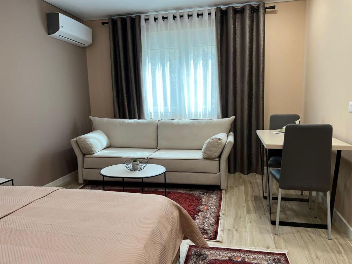 Smart Home , Lovely Apartment In Tiranë Ngoại thất bức ảnh